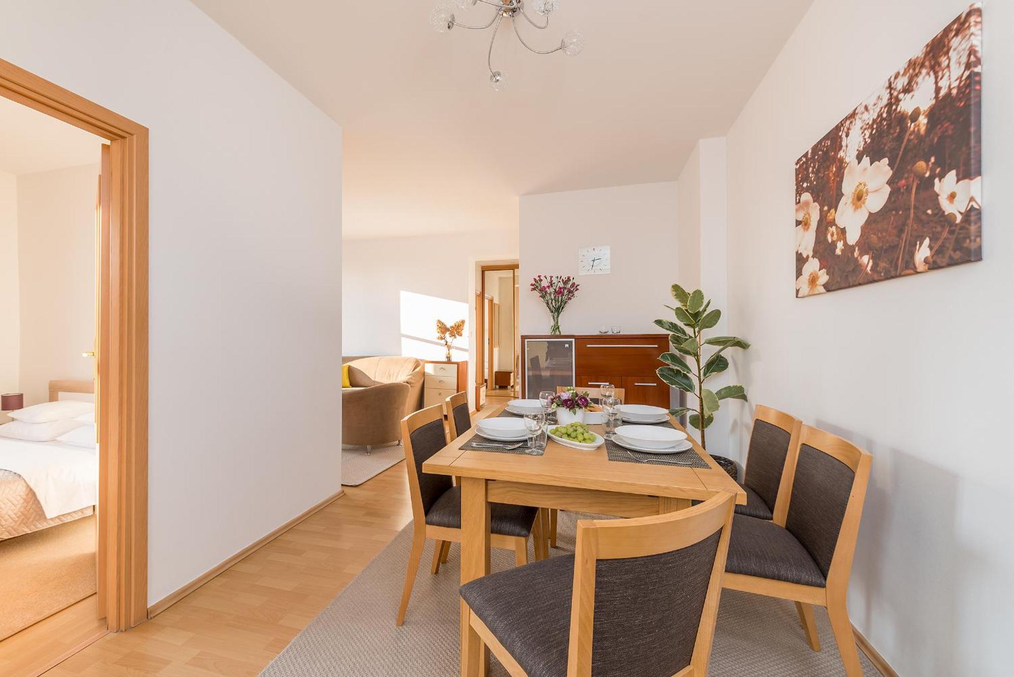 P&O City Center Apartments Warsaw Room photo